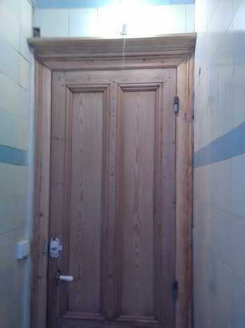 ADTouServices Bricolage Peinture Comines Wambrechie rendu final Ponçage d'une porte de WC