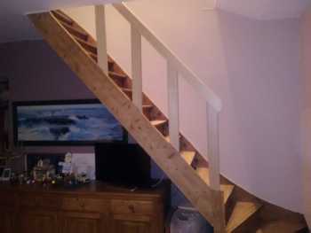 ADTouServices Bricolage Peinture Comines Wambrechies Vitrification d'un escalier